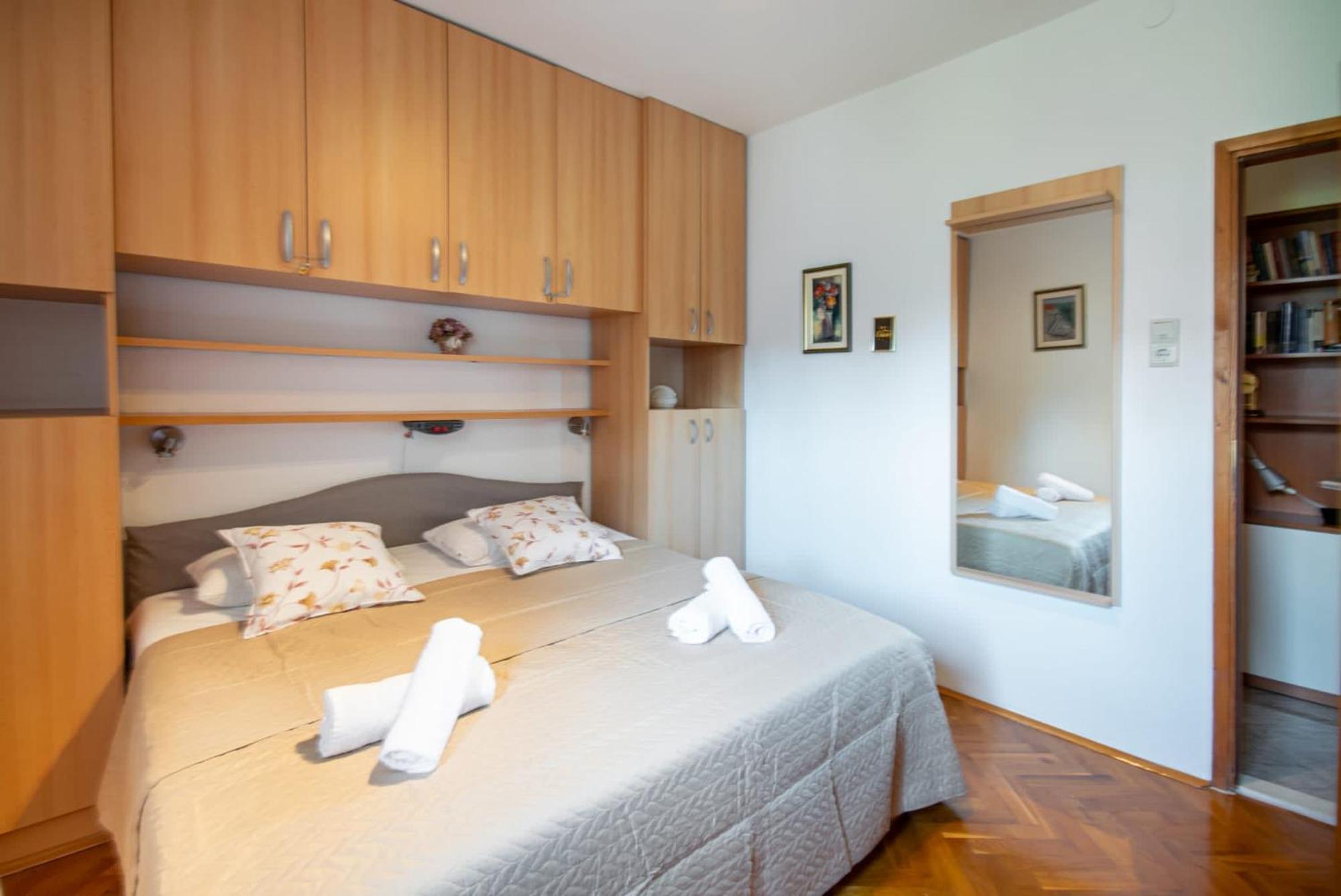 Holiday Home Nevera Макарска Экстерьер фото
